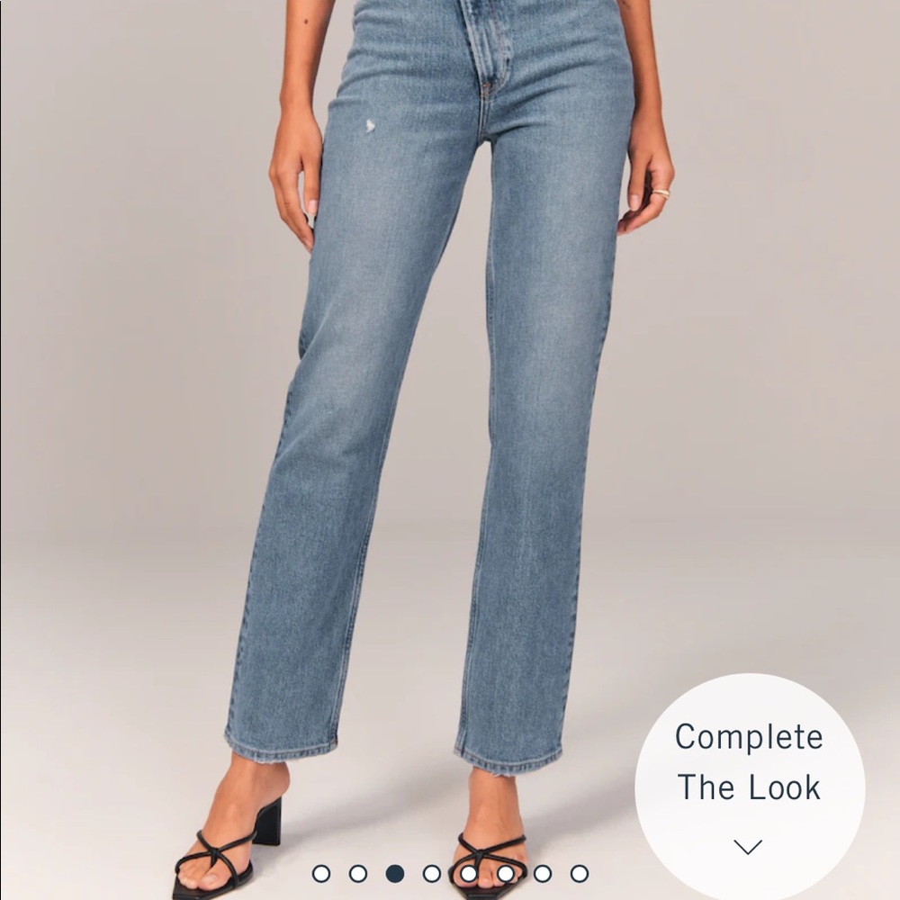 Abercrombie Ultra high rise 90’s Straight Jean